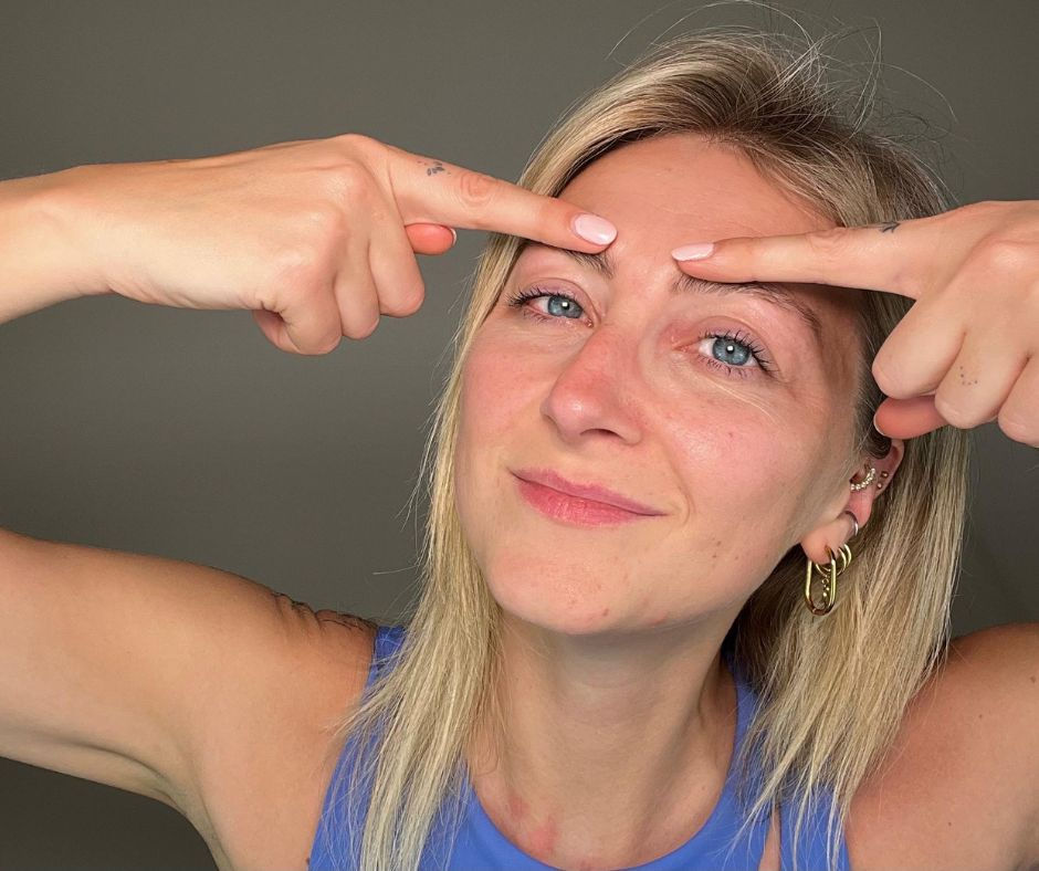 zornesfalte botox face yoga faltenfrei