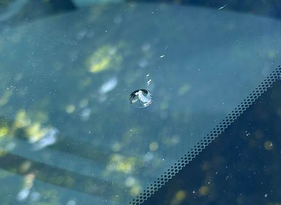 Auto Glass Rock Chip Repair - Cracked Windshield_edited.jpg