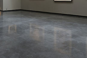 concrete-in-commercial-office-building