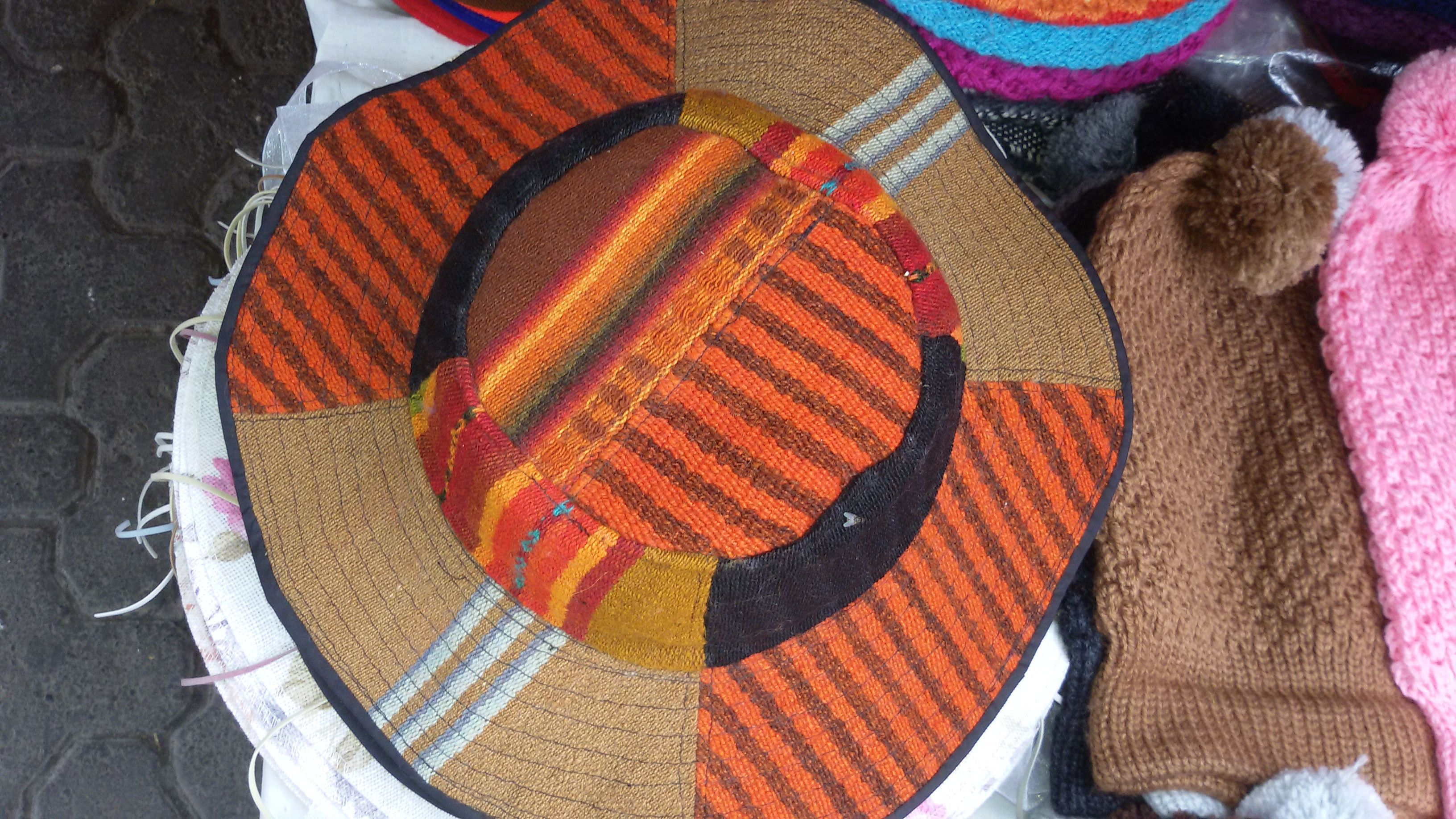 sombrero de aguayo envejecido