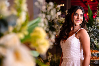 Festa de 15 anos, making of, ensaio e fotos e videos de debutante.