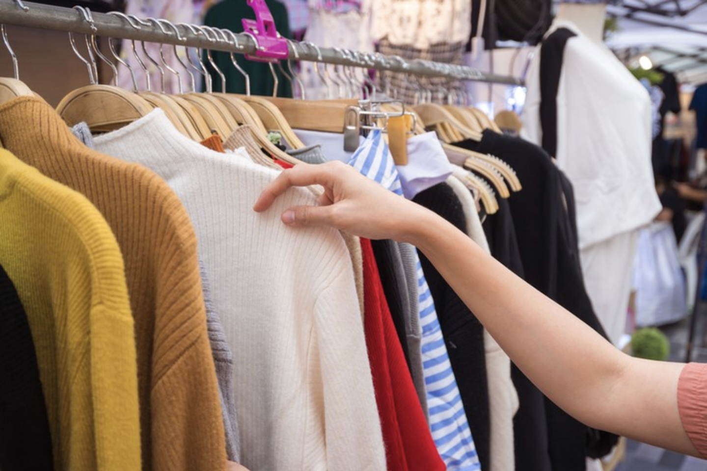 How can I determine the value of an item? content media