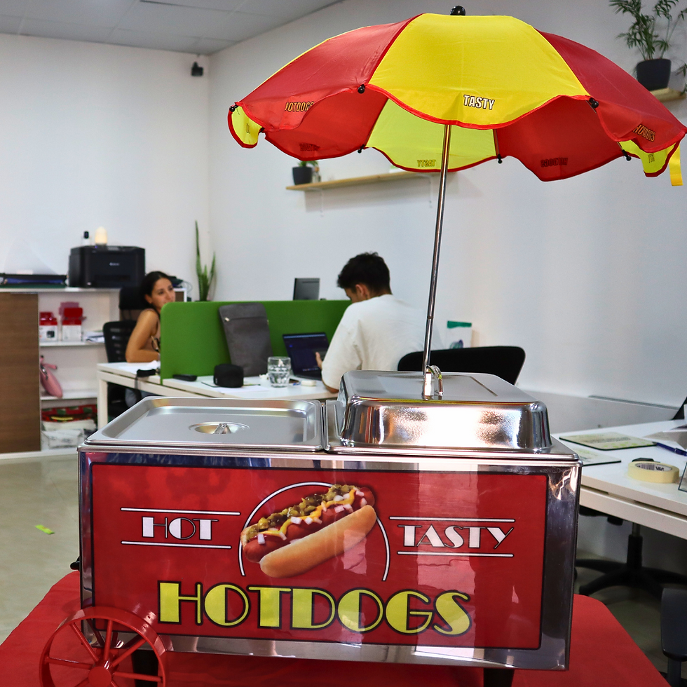 Thumbnail: Hot Dog Cart
