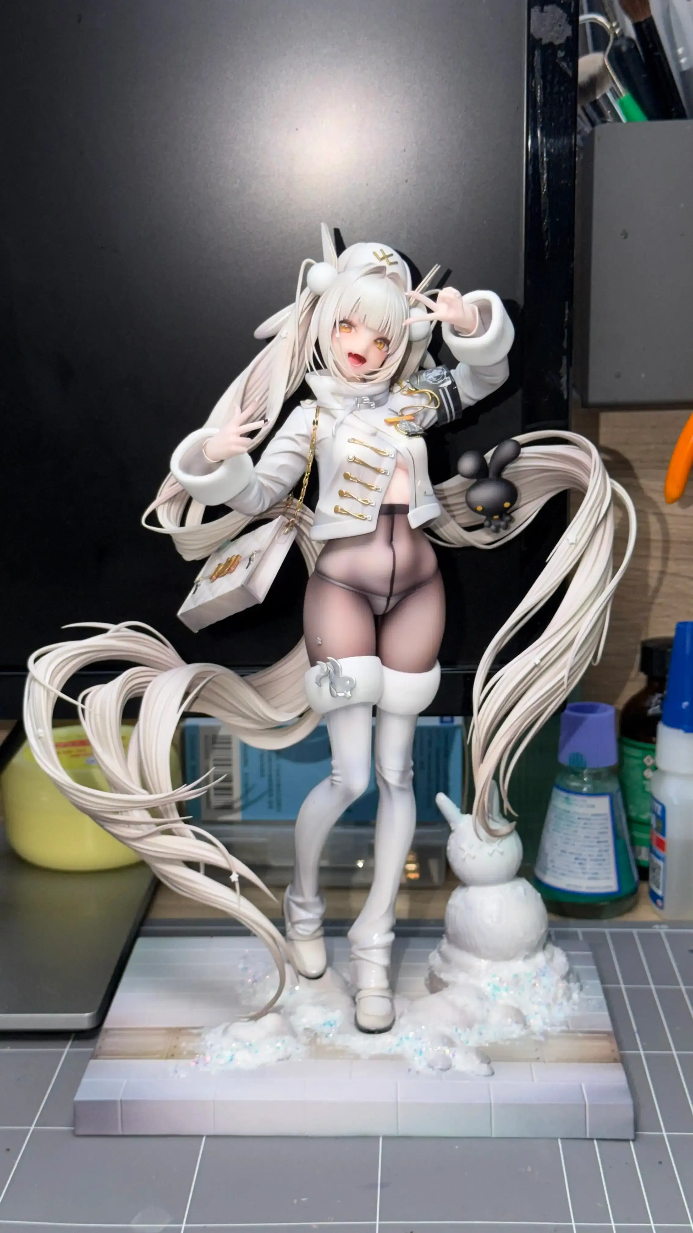 【PRE-ORDER】Genius Bee Studio - Blanc Lucky Train 1/7 & 1/4 (NIKKE) GK