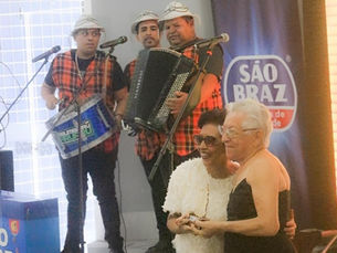 Joana Alves recebe o "Oscar da Cultura Nordestina" por sua trajetória cultural