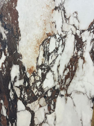 The Power of Grateful Moon Journal: A Revolutionary Approach to Manifesting Your Desires through Lunar Astrology and Personal Development