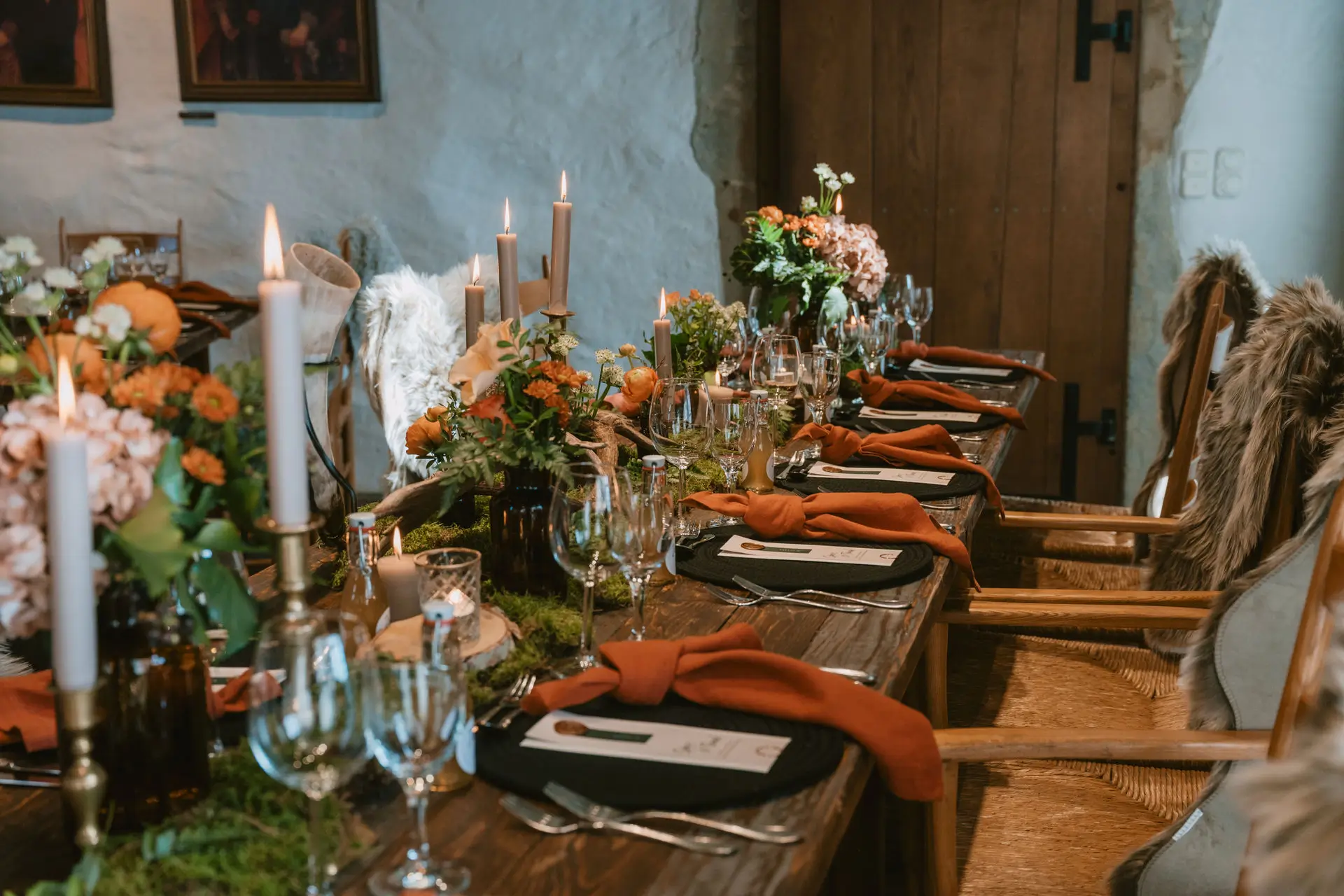 Menükarten einer Wikinger Hochzeit mit Siegel