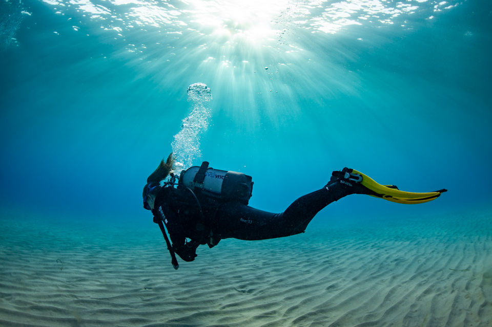 Discover scuba diving Golden Bay Malta