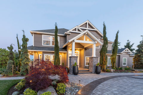 Multi-Story PNW Craftsman Home with Fiber Cement Lap Siding, Painted Gable Accents and HardieTrim