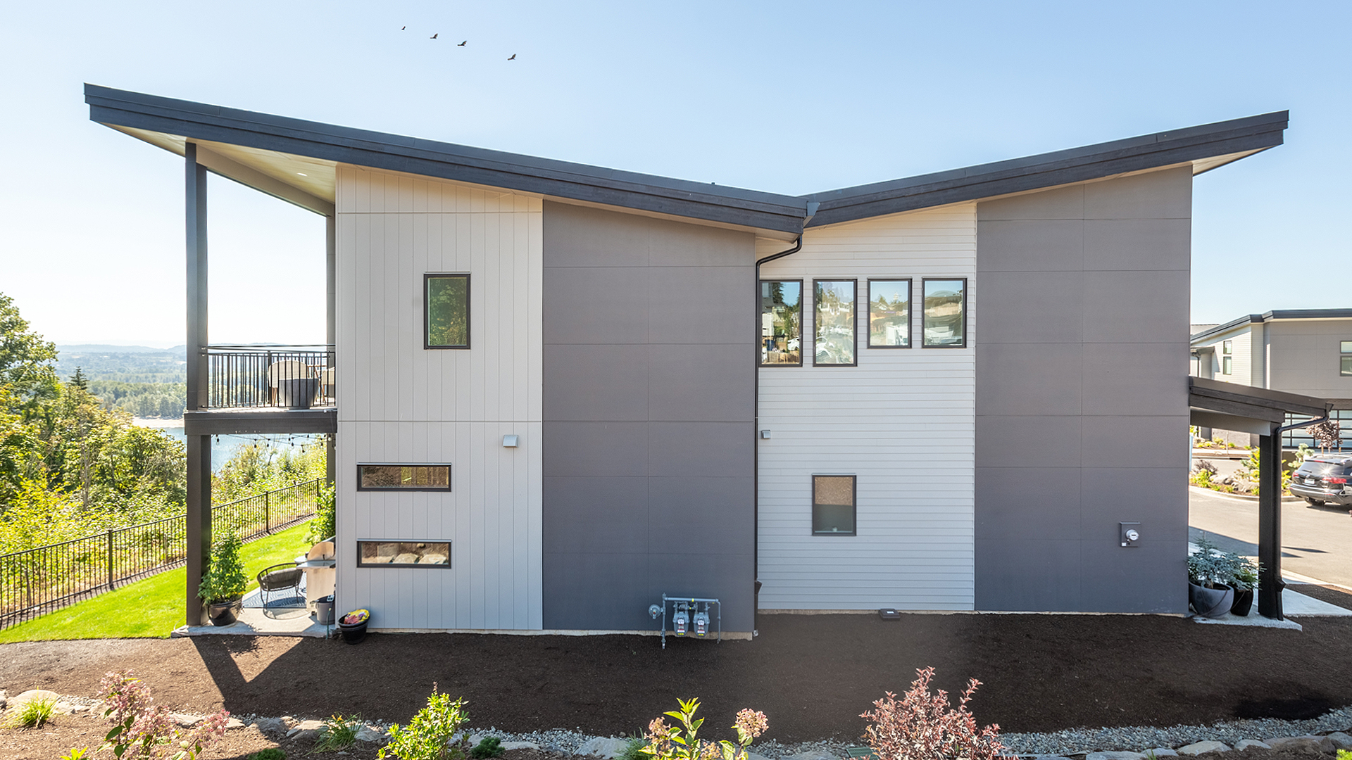 Commercial Siding and Window Installation by StraightLine Exteriors for Boulder Ridge Townhomes at Columbia Palisades in Camas, Washington 98607