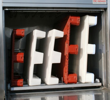 PI LVP 30 interno pallets.JPG