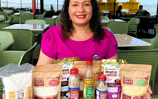 fundo com produtos_edited.jpg