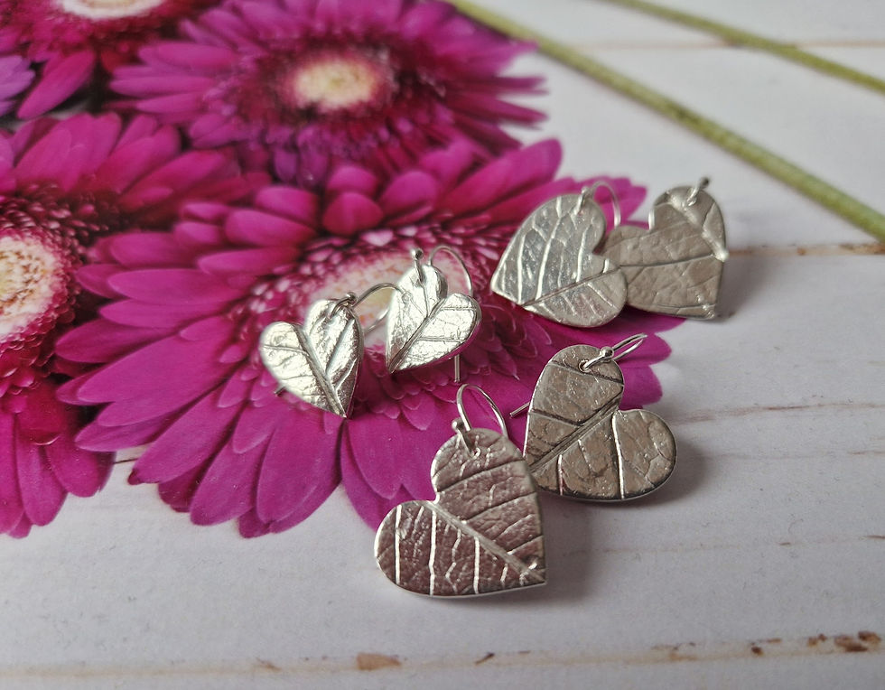 Thumbnail: Small Rose Heart Leaf Drop Earrings