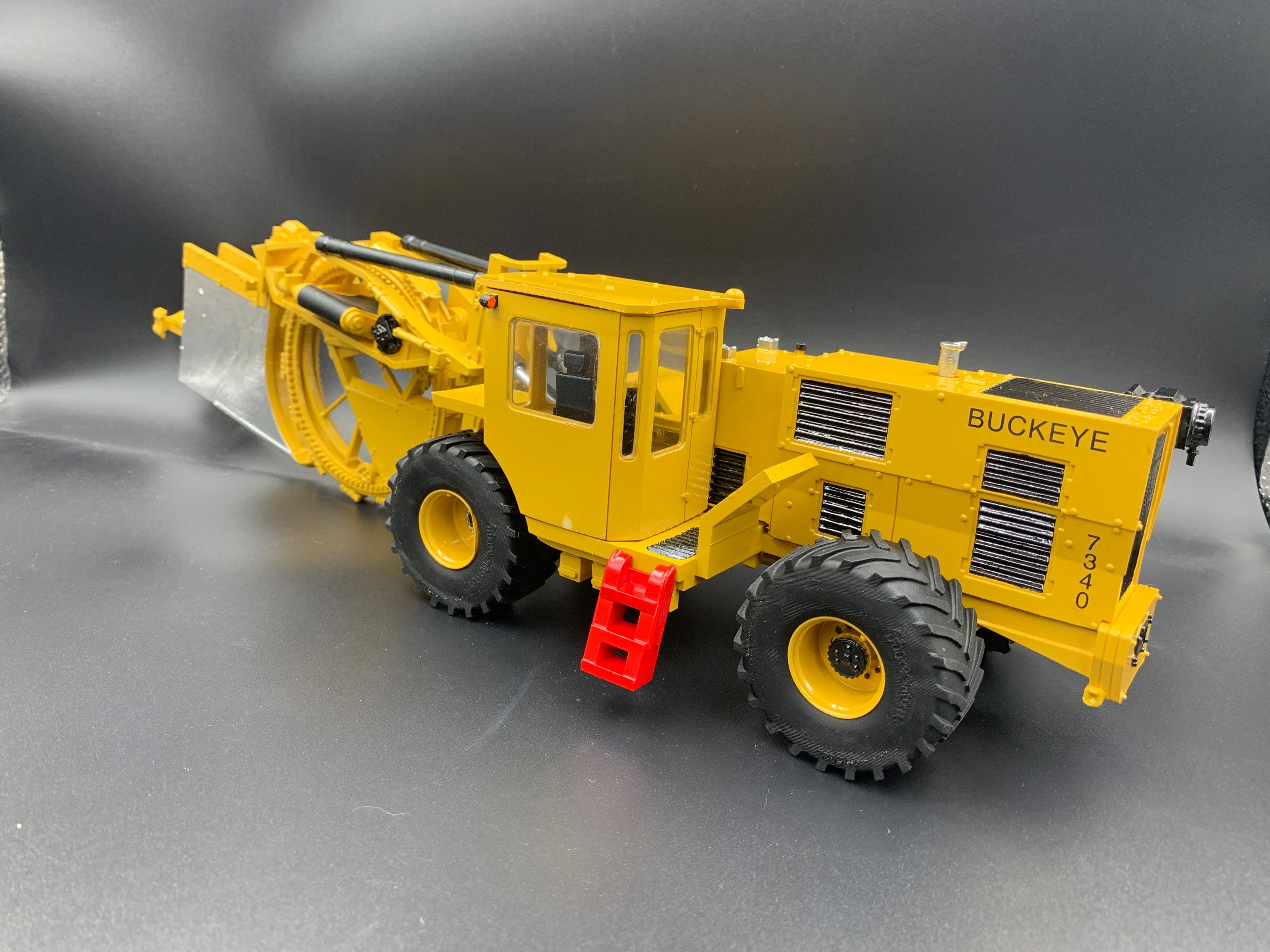 1/32 Buckeye 7340 Trencher