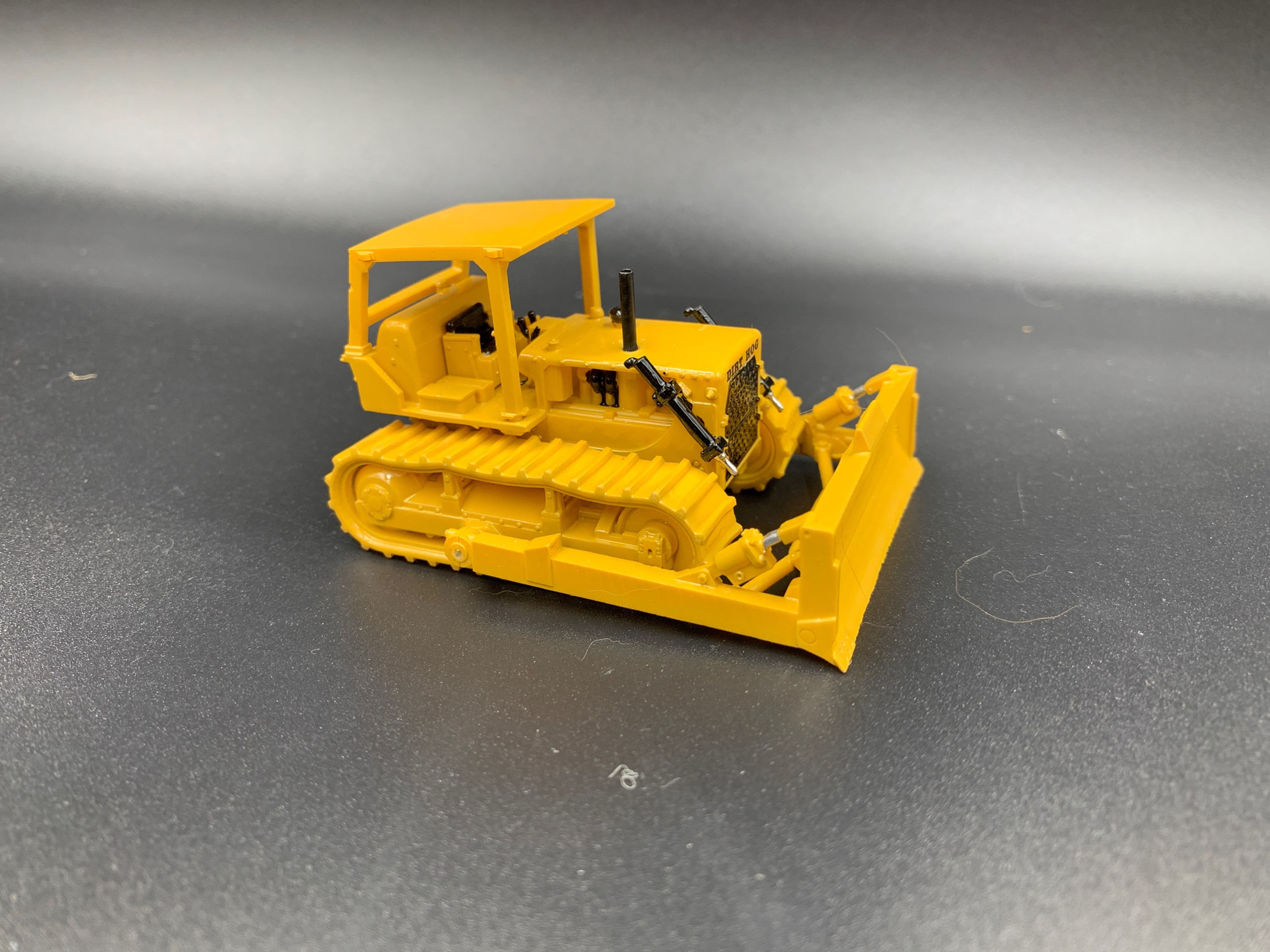 1/64 Dirt Hog Dozer with roof
