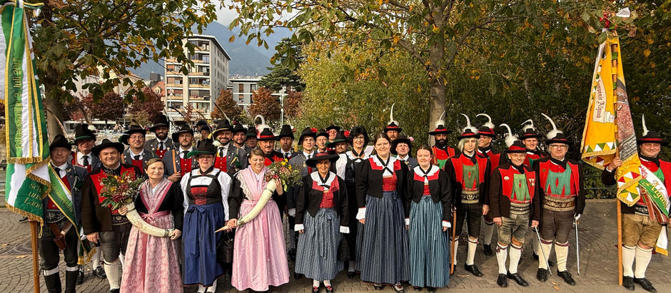 Nord- und Südtirol Hand in Hand.