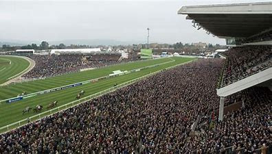Packed grandstands everywhere relay the success of a day at the Festival