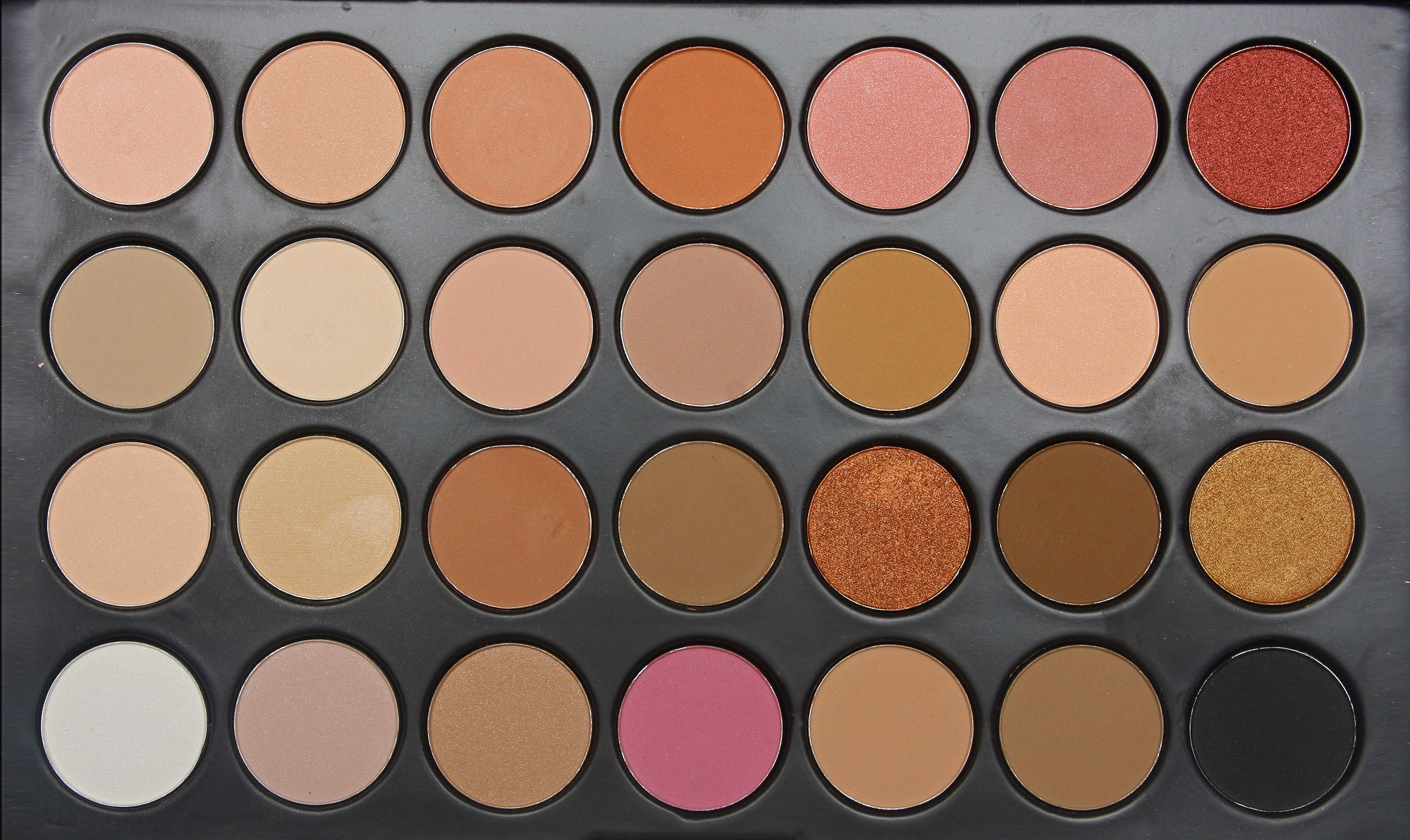 Blush tribe Glistening Sands eyeshadow Palette