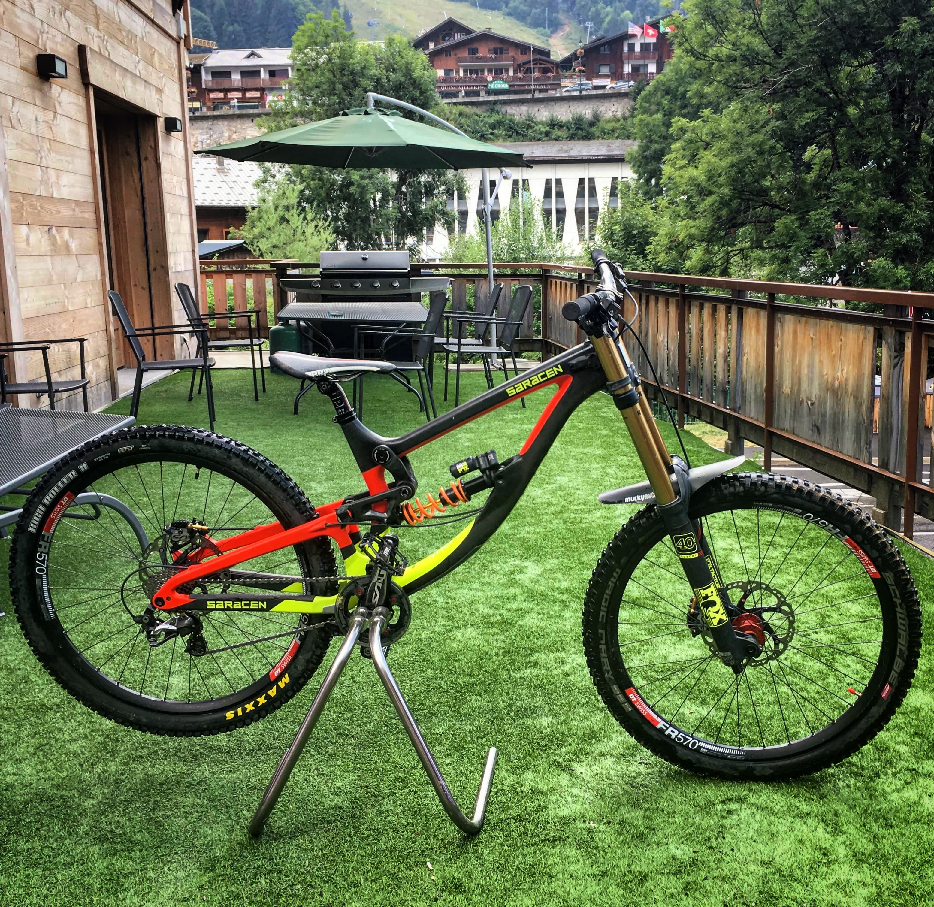 fjm custom bike stands