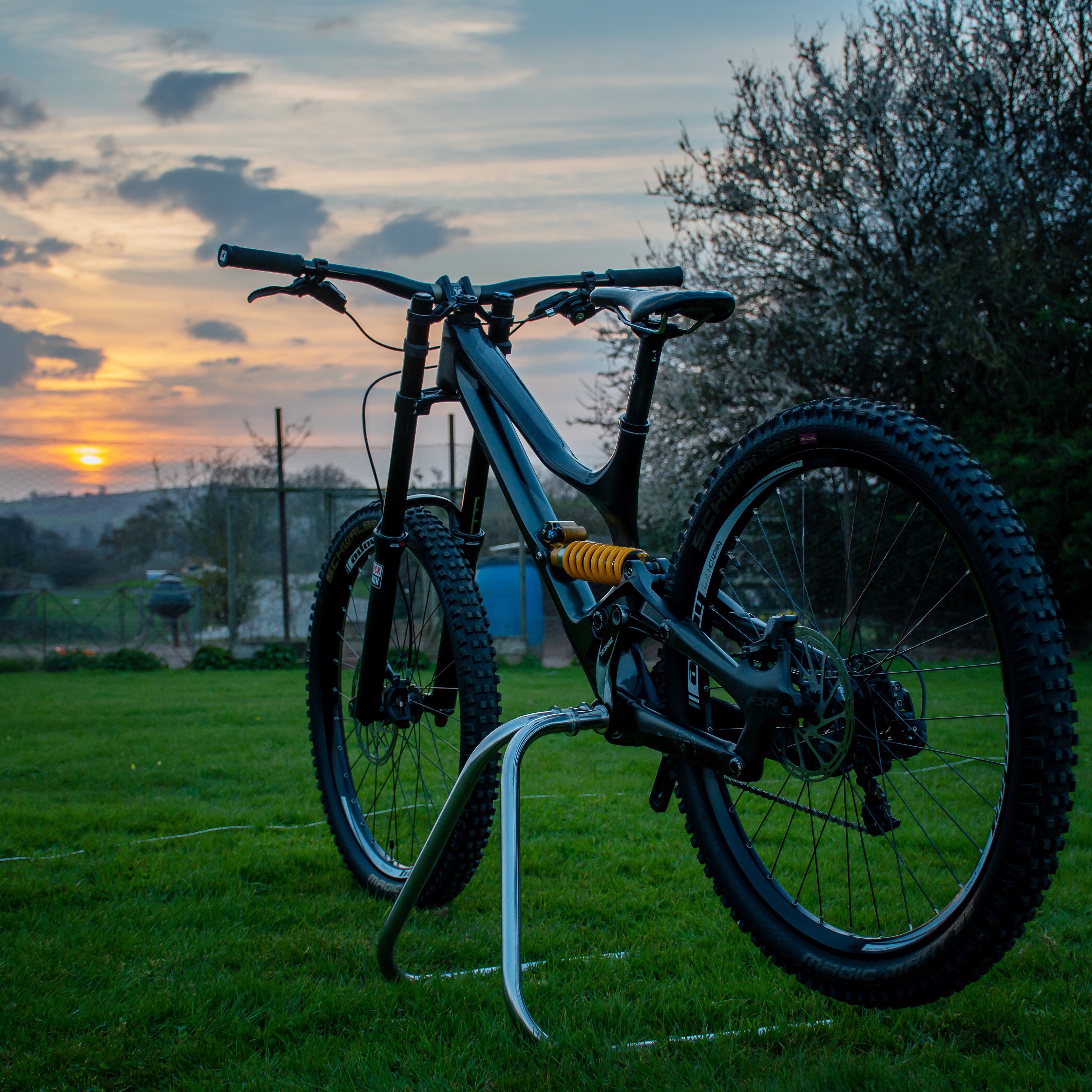 fjm custom bike stands