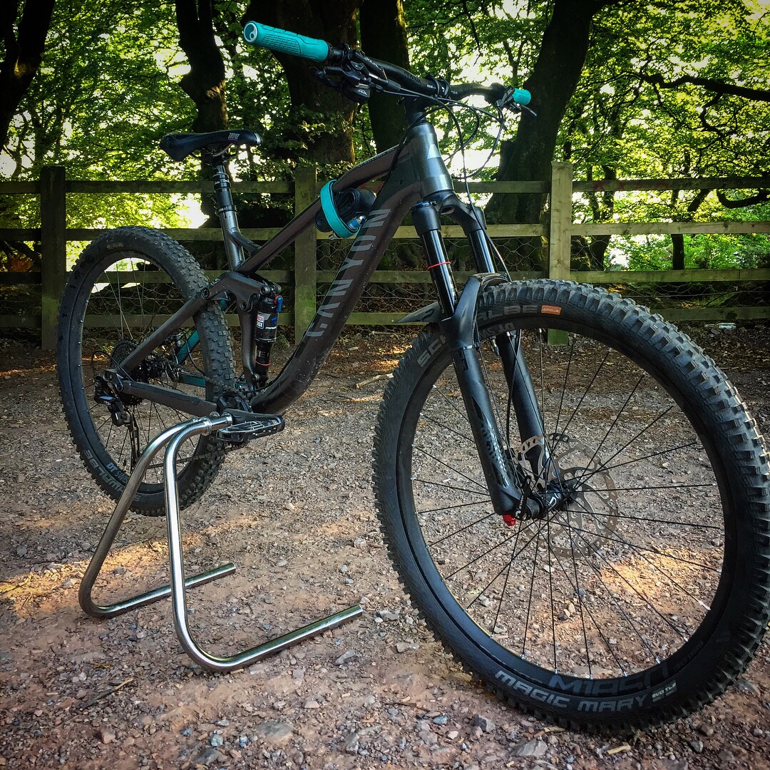 fjm custom bike stands