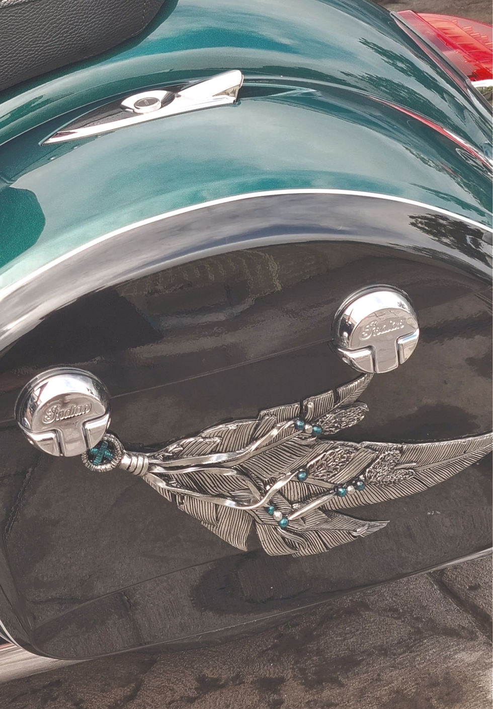 Thumbnail: Saddlebag Feather Set 7