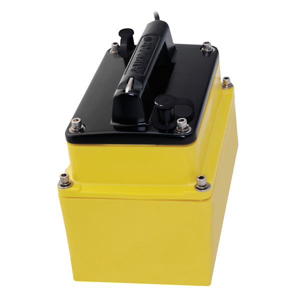 Raymarine M260 1000W Depth Transducer with in hull-kit · A66089