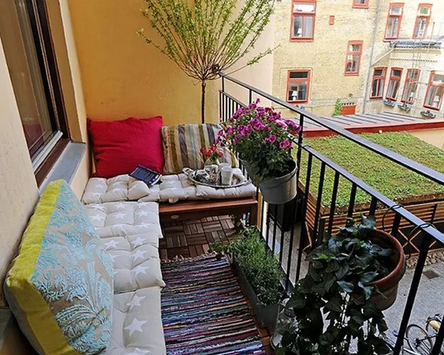 14 idei geniale pentru amenajarea unui balcon mic