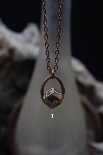 Miniaturbild: Almandin / Granat Arch - Antique Aura finish - Kette #51