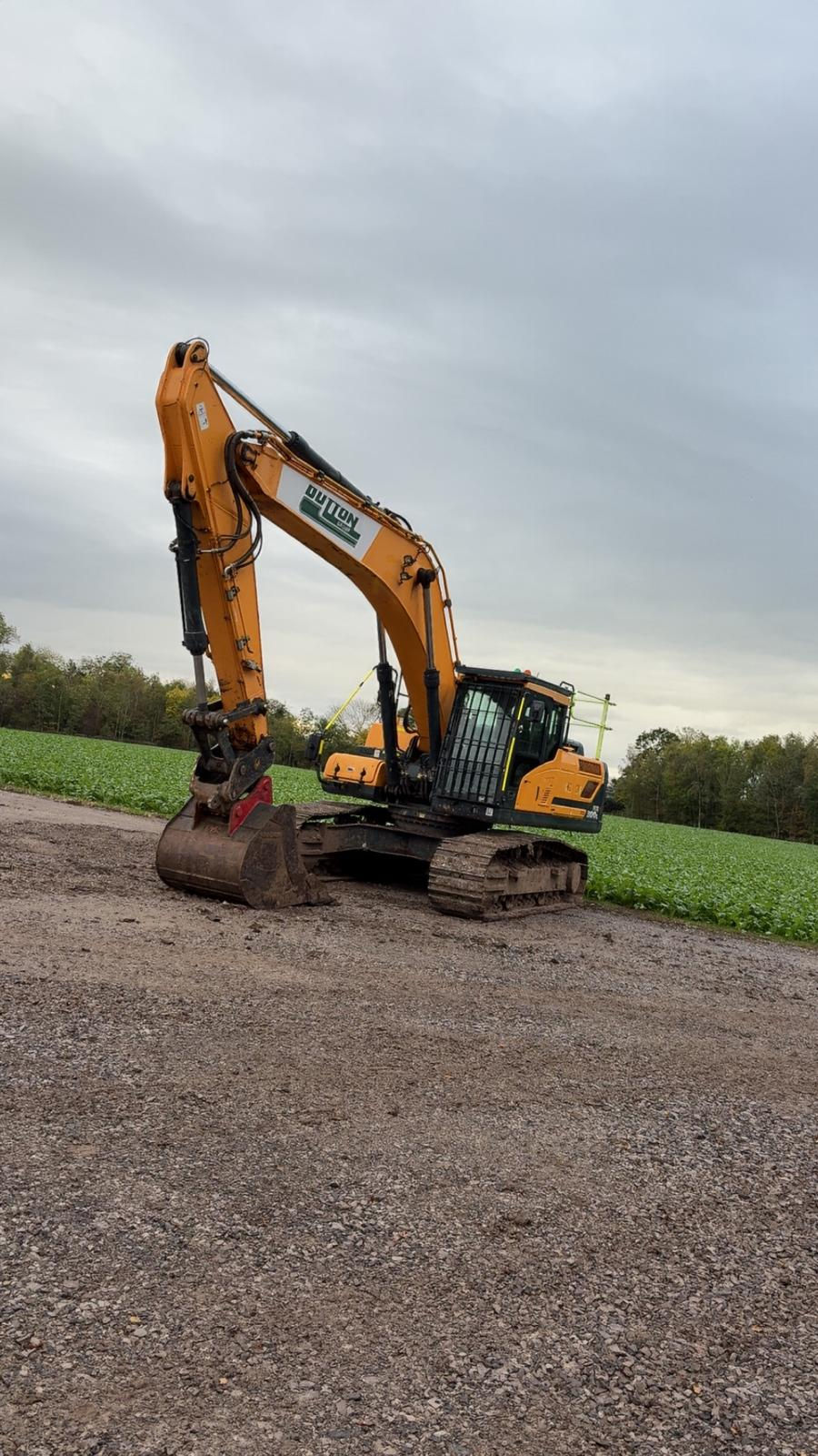 Thumbnail: 30 Ton Excavator