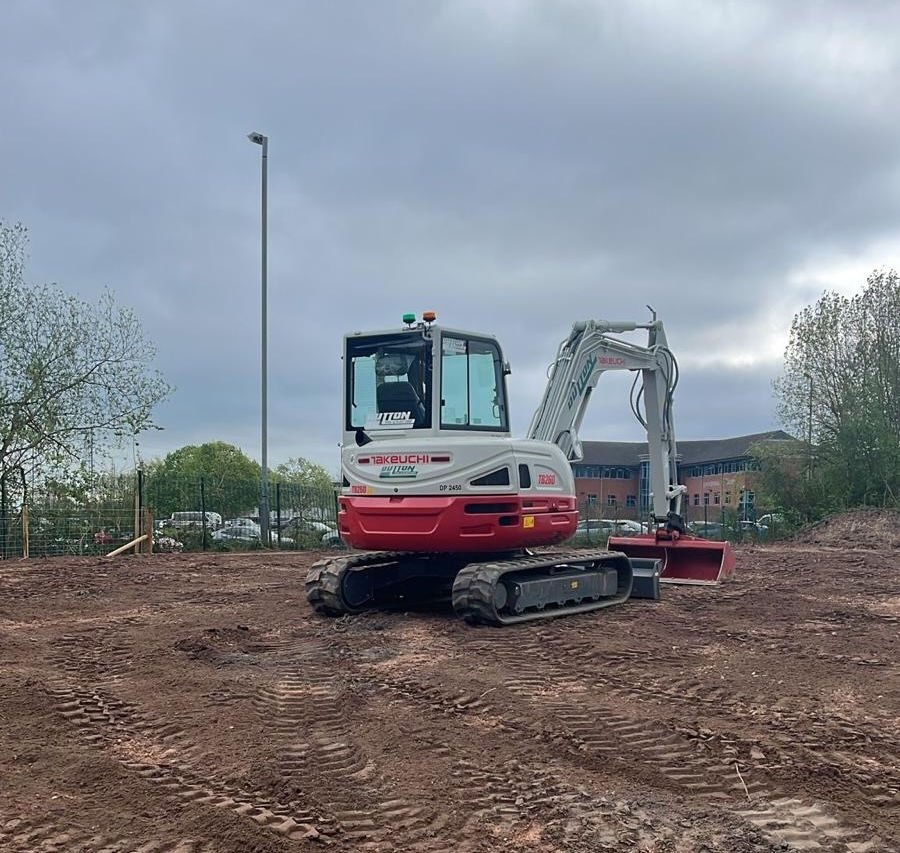 Thumbnail: 6 Ton Excavator