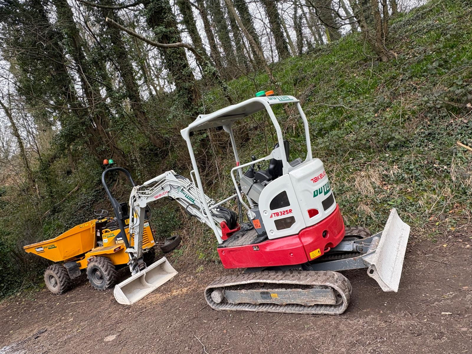 2.5 Ton Mini Digger (ZTS)