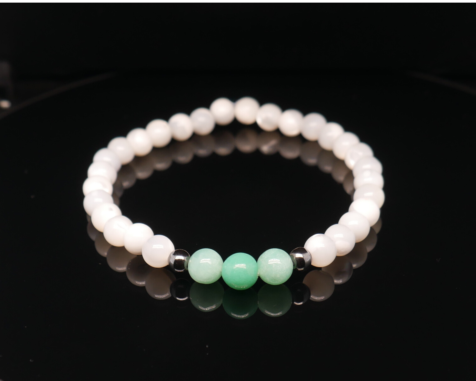 Bracelet " Téthys " CIRCULATION DES ENERGIES Nacre et Chrysoprase