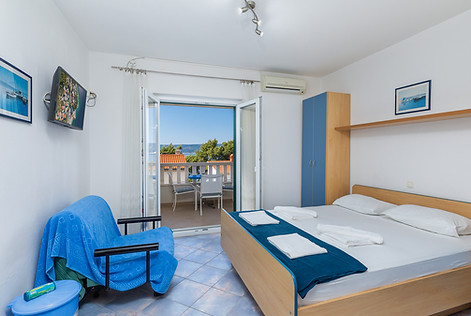 apartments-bosiljka-studio- apartment-2-room-2.jpg