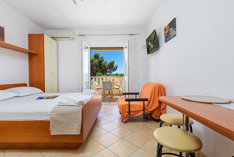 apartments-bosiljka-studio- apartment-1-room-1.jpg