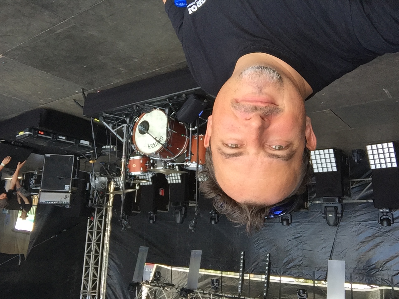 Sébastien Manns - Location sono, lumières, guirlandes, tireuse & fûts à La Réunion – Home Event 974