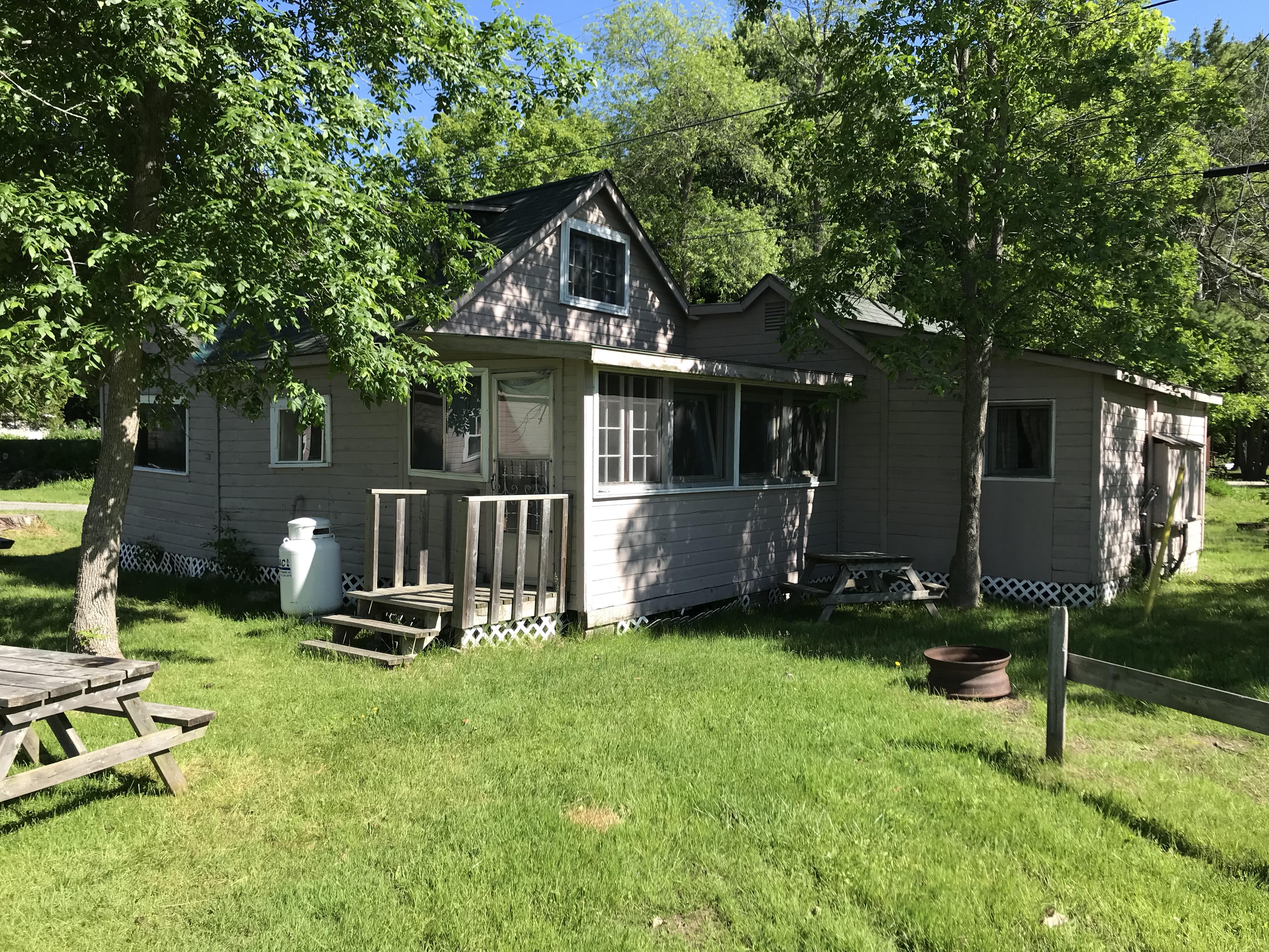 Sand Lake Camground & Cottages - Rent a cabin