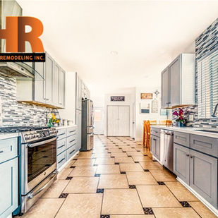 Tile Floor Scaloneado. In the Kitchen