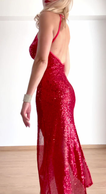 Thumbnail: Red sequin dress