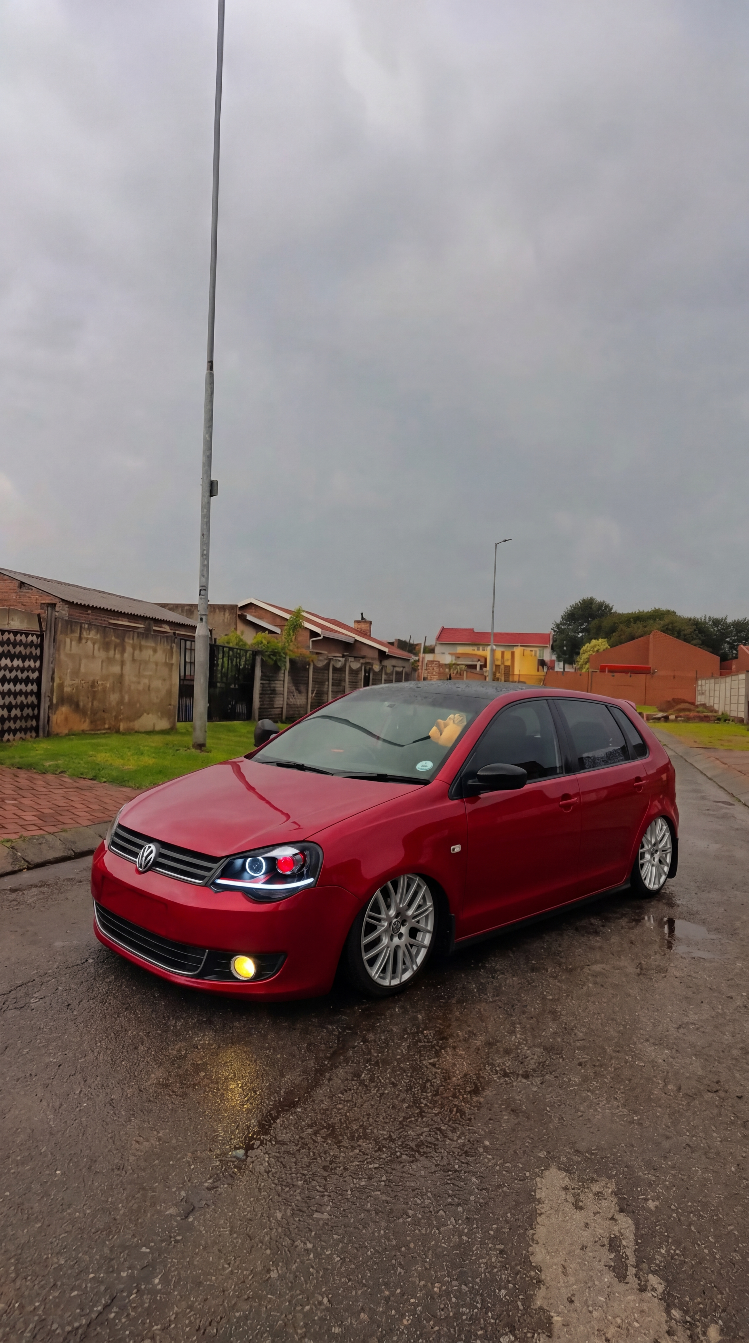 Lisha Polo 9n3, Vivo, Bujwa Headlights