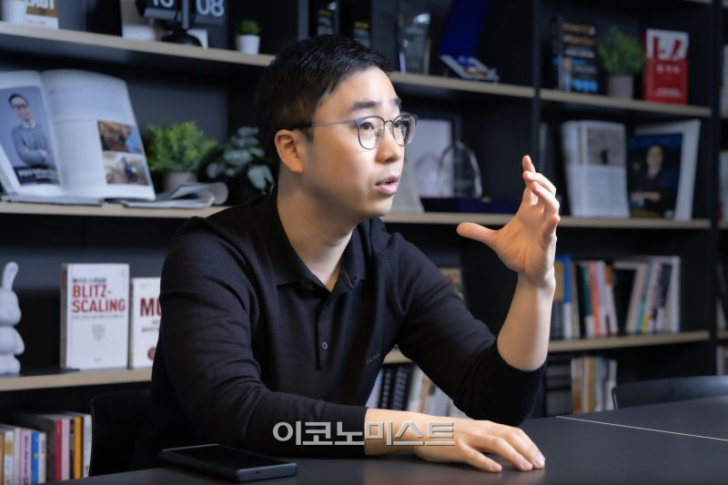 강남구 아이엔지스토리 대표.[사진 신인섭 기자]