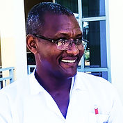 Niyonzima Dr-Pierre-Claver - Chirurgien cardiothoracique 2b.jpg