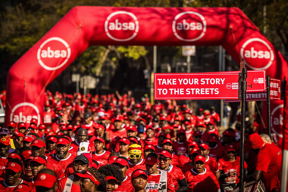 10 000 runners making their way through the streets of Tshwane. Photo Credit: Tobias Ginsberg.