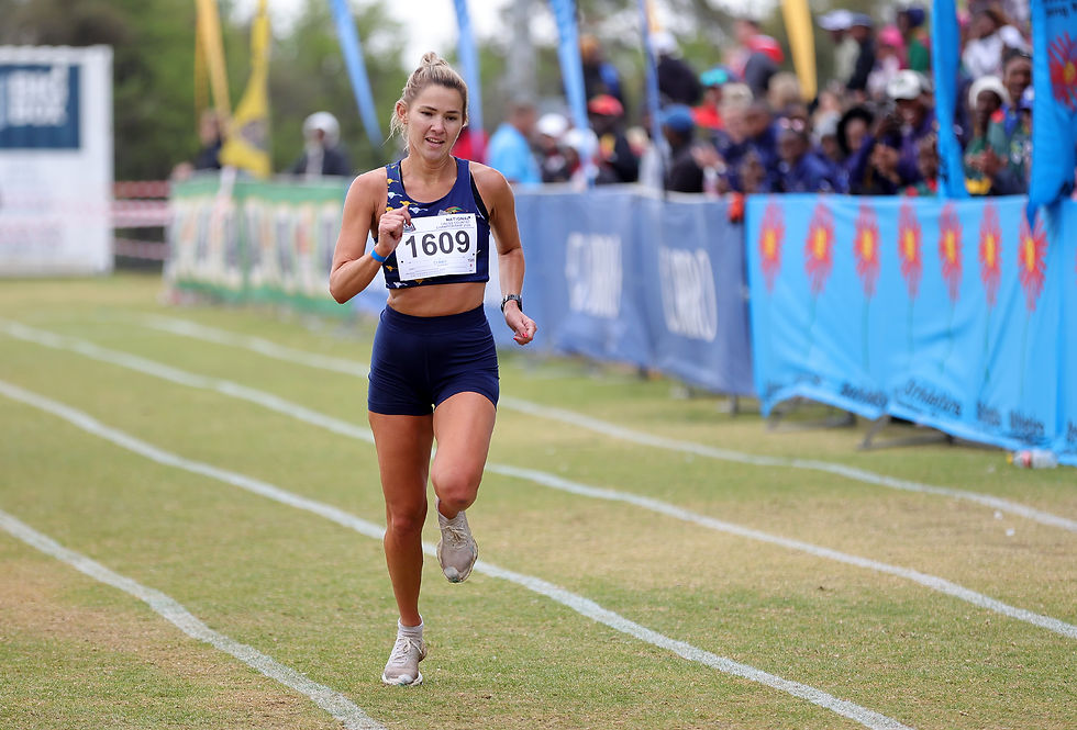 Lizandre Mulder in action in the senior women’s 10km at the ASA Cross Country Championships last month. Photo Credit: Cecilia Van Bers.