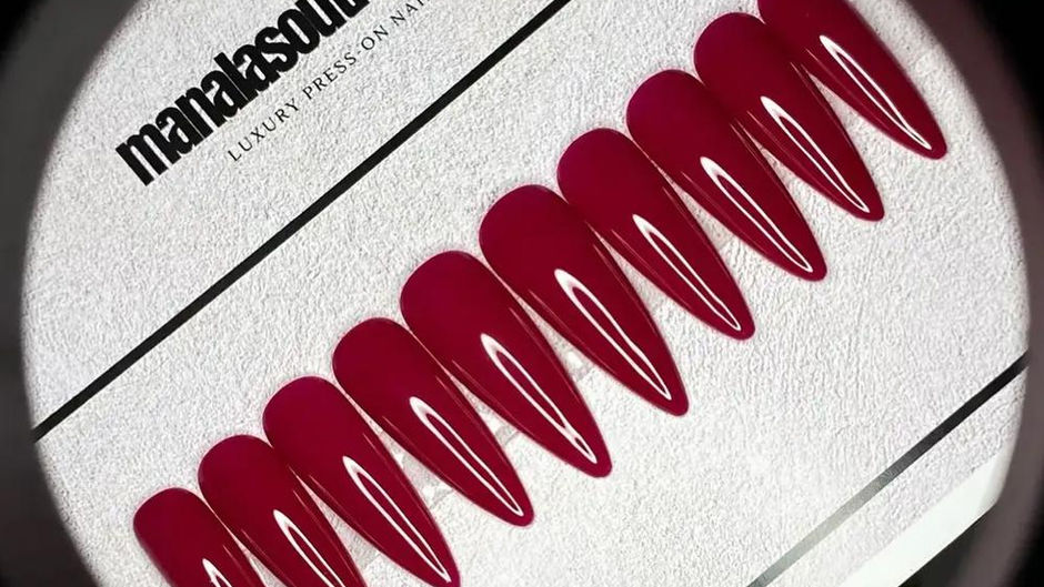 Press on nails
