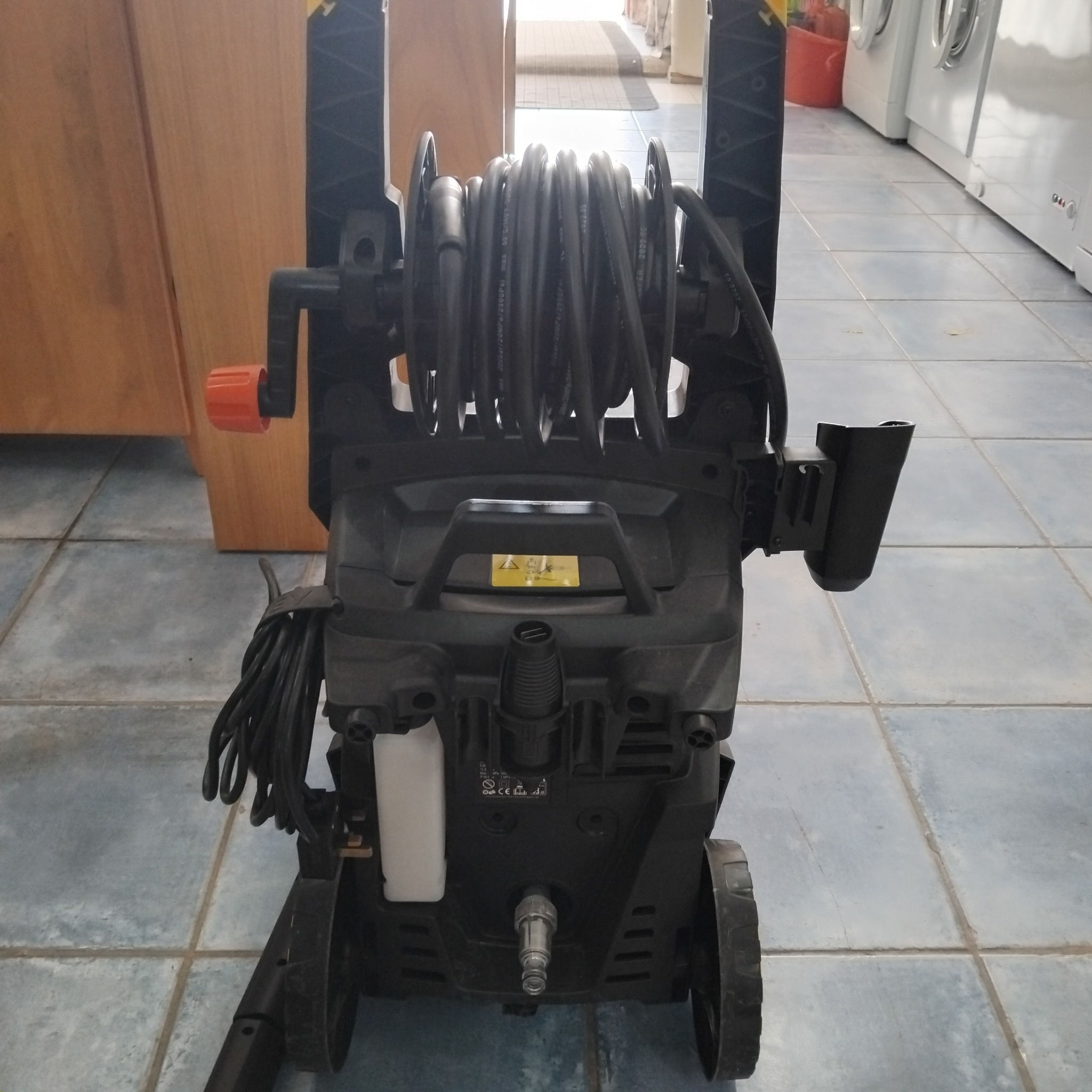Brand new Stanley pressure washer comes with full warranty €130