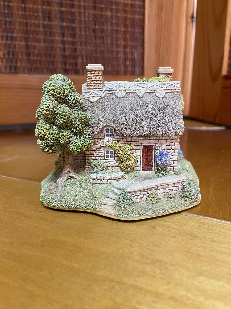 Thumbnail: Lilliput Lane English collection North Derwent-Le-Dale ornament 