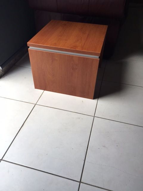 1 red wood block table