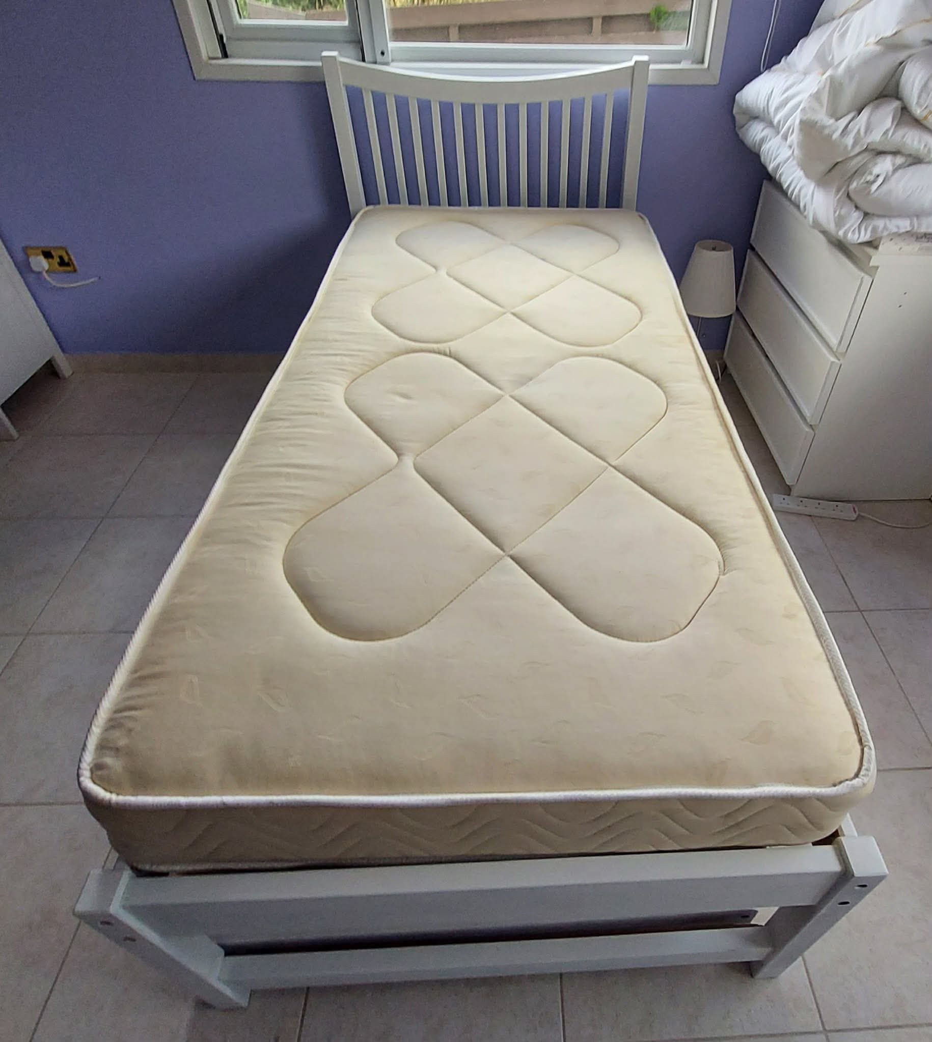 High quality John Lewis truckle bed with mattresses €150