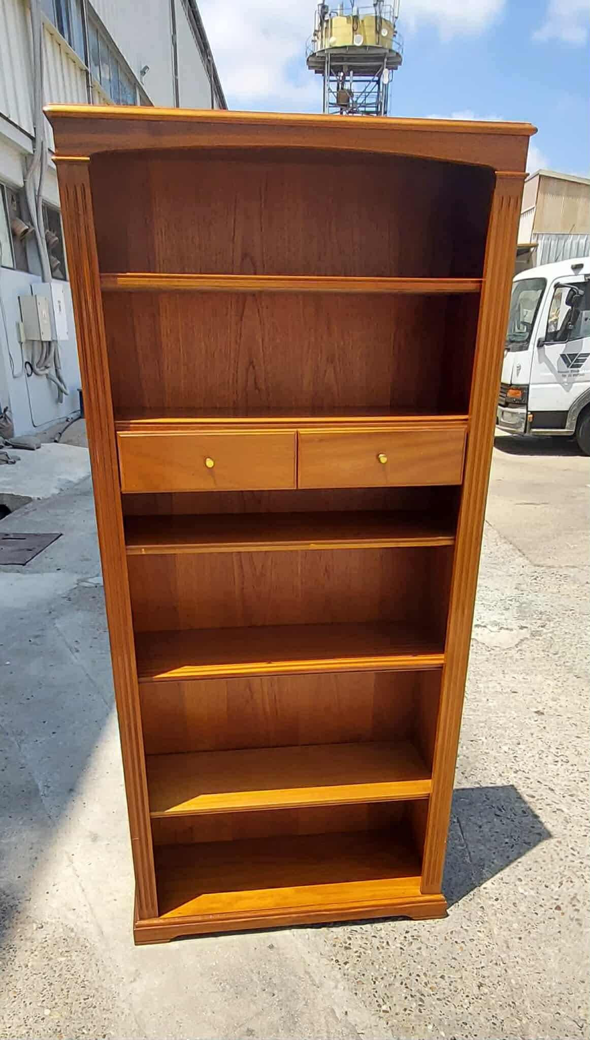 Classic bookcase with 2 drawers & 5 shelves 83 x 32 x 180 €185